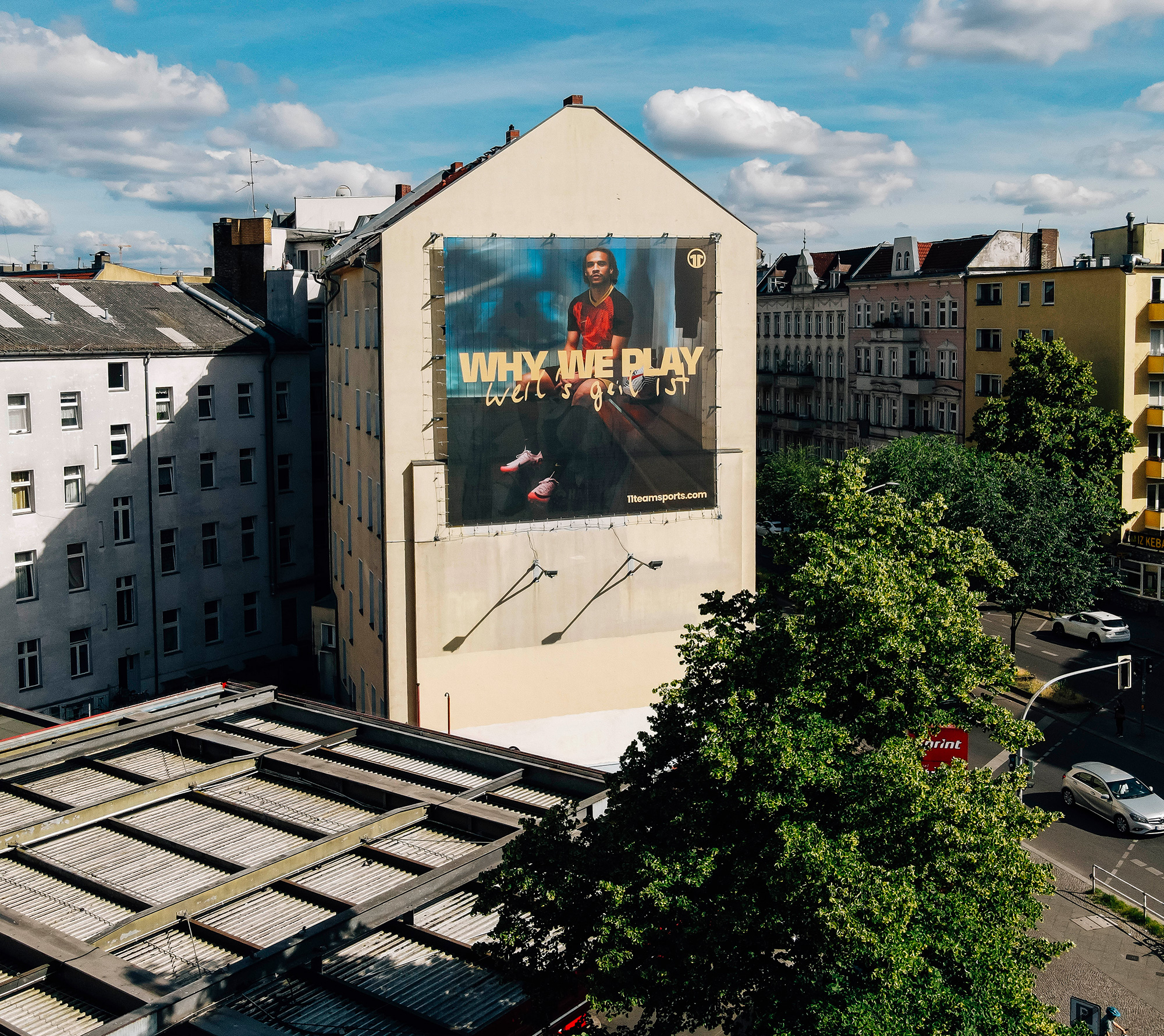 11ts-nike-sane-ooh-berlin-drone-1_kl